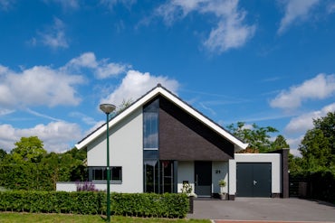 Moderne vrijstaande woning met garage